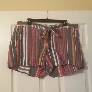 Adorable striped shorts